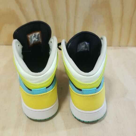Nike Air Jordan 1 Mid SE “Aurora Green” Or “Clover” Wmn's sz 9, Mens/Boy's sz 7 - Picture 4 of 7